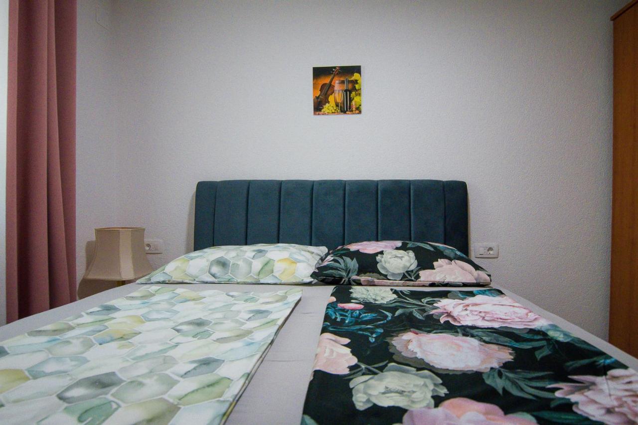 צלינה Apartments Ivica & Marica מראה חיצוני תמונה