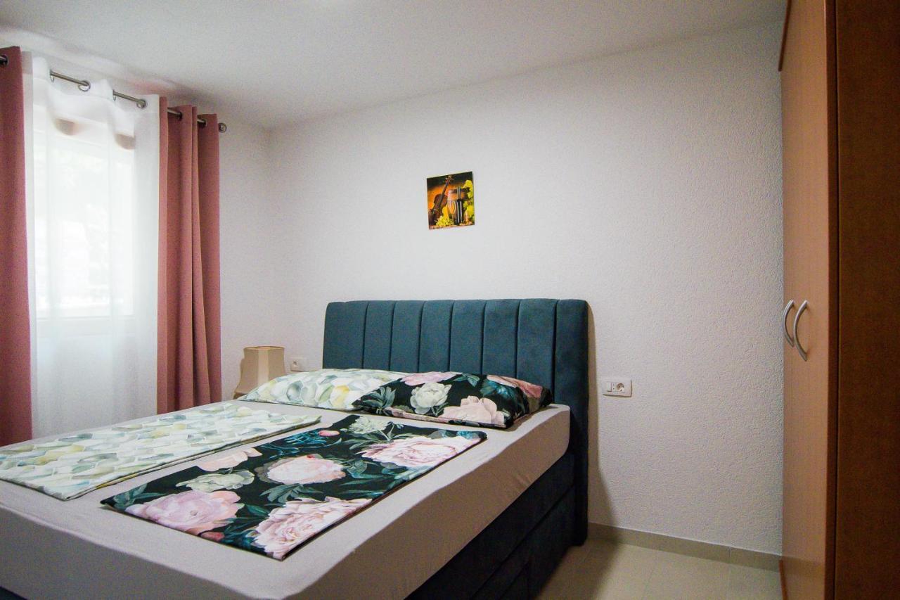 צלינה Apartments Ivica & Marica מראה חיצוני תמונה