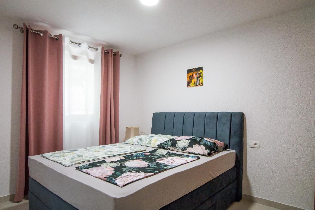 צלינה Apartments Ivica & Marica מראה חיצוני תמונה