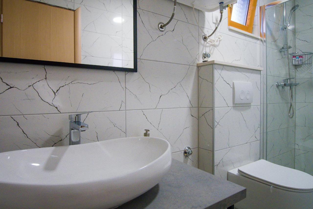צלינה Apartments Ivica & Marica מראה חיצוני תמונה
